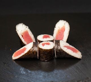 Маки з тунцем (6шт/110г)