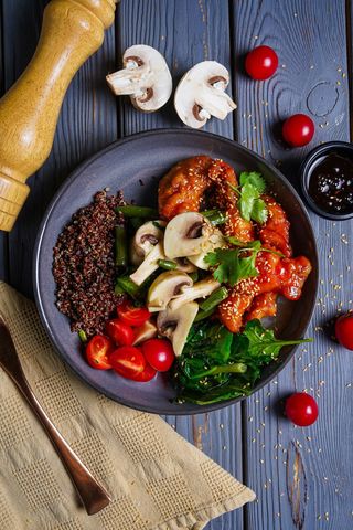 Боул азиатский с курицей (300г)