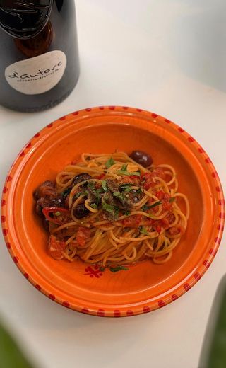 SPAGHETTI ALLA PUTANESCA