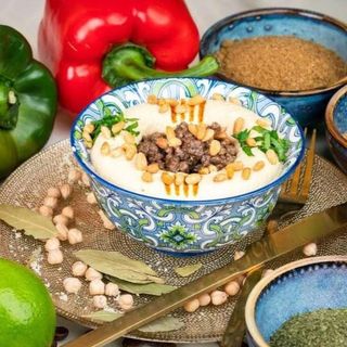 Hommous carne si pin