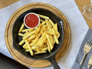 Картопля фрі з кетчупом (150г)