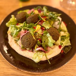 Falafel & hummus