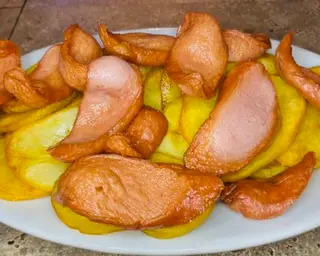 Patate e würstel