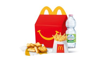 Happy Meal 4 Chicken McNuggets e Patatine