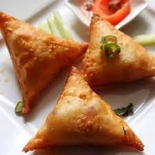 Vegetable Samosas (4 Pcs)
