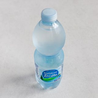 Woda niegazowana 330 ml