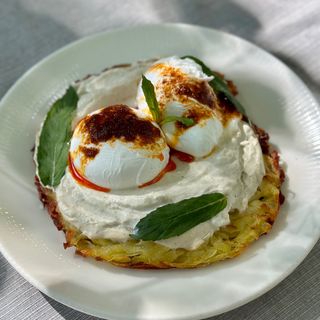 Dranik with Turkish eggs 