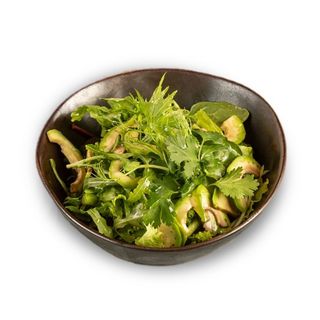 Зеленый салат с авокадо