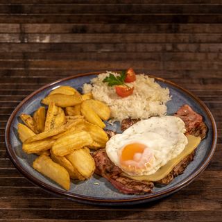 Prego de Vitela no Prato