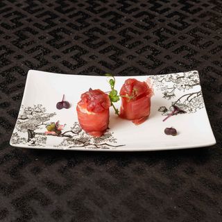 Gunkan spicy tuna