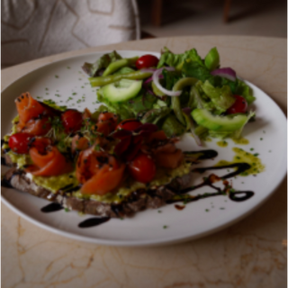  TARTINE SAUMON AVOCAT   