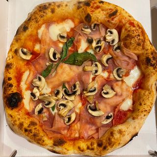 Cotto e funghi