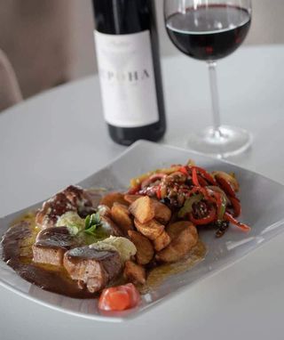 Svinjski medaljoni sa kajmakom