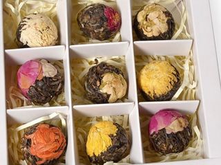 Зв'язаний чай з квітами / Tied tea with flowers