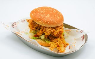 Spicy crispy chicken burger（香辣鸡腿堡