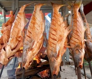Macharon Piqué + Une Boule D'attieké