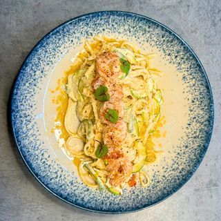 Спагетти с креветками