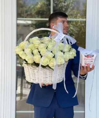 Prima întâlnire + Raffaello