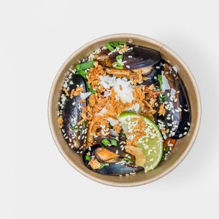 Wok з мідіями (420г)