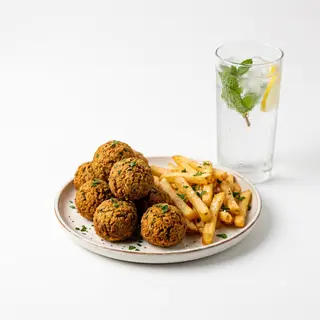Combo Habibi Food 3 (Falafel 6 Uds. + Patatas + Bebida)