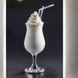 Молочный коктейль с клубникой (330 мл.)