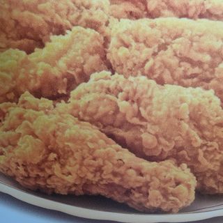 Pollo fritos 6uniddaes+2 patatas fritas +1litro de cocacola 