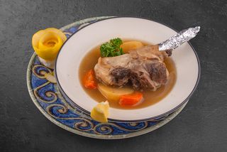 Суп с вареной рулькой (400г)