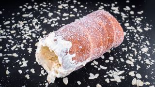 Kurtos cu ciocolata alba cu crunchy