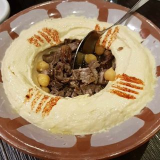Humus Con Carne