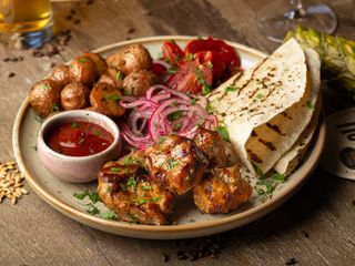 Ceafă de porc pe grill