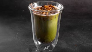 Piernikowa Matcha Latte