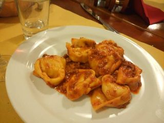 Tortelloni ripieni di zucca delica mantovana al Ragù Bolognese