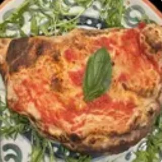 Calzone al forno napoletano rosso