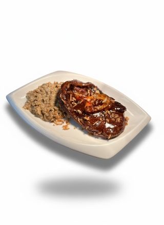 Оссобуко с полбой в сливочном соусе с грибами и пармезаном