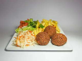 Falafel danie z hummusem