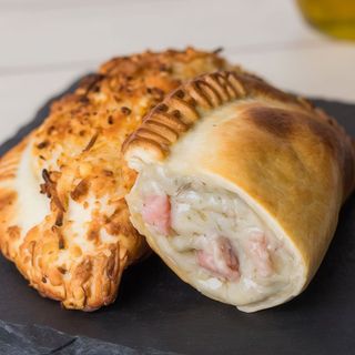 Empanada de Jamón Y Roquefort