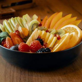 Bowl de frutas de estación