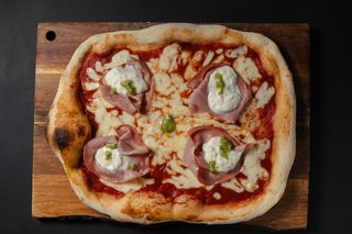 Pizza Mortadela De Bolonia (30 X 30 Cm.)