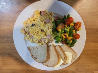 Jajecznica z szynką 200g