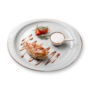 Куриная грудка на гриле с грибным соусом