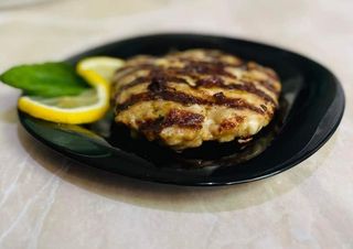 Татарско кюфте с пържени картофки