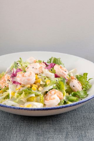 Ensalada con gambas