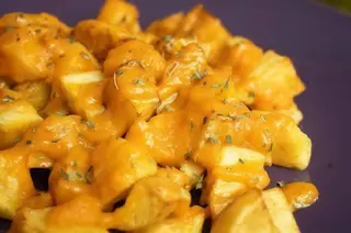 Bravas