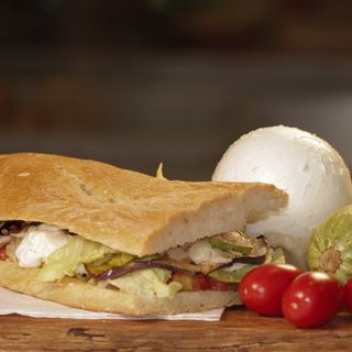 Vegetariano grigliato más grande