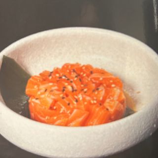 192 Tartare salmone