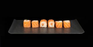 Salmon fumè roll