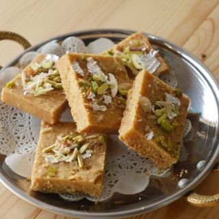 Besan burfi