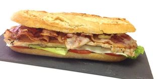 29 Bocadillo De Chivito