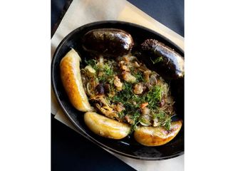 Ательня з кров'янкою,картоплянкою,тушеною капустою та шкварками (660g)