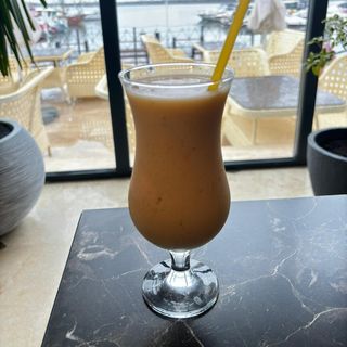 Smoothie cocos, ananas & banană
